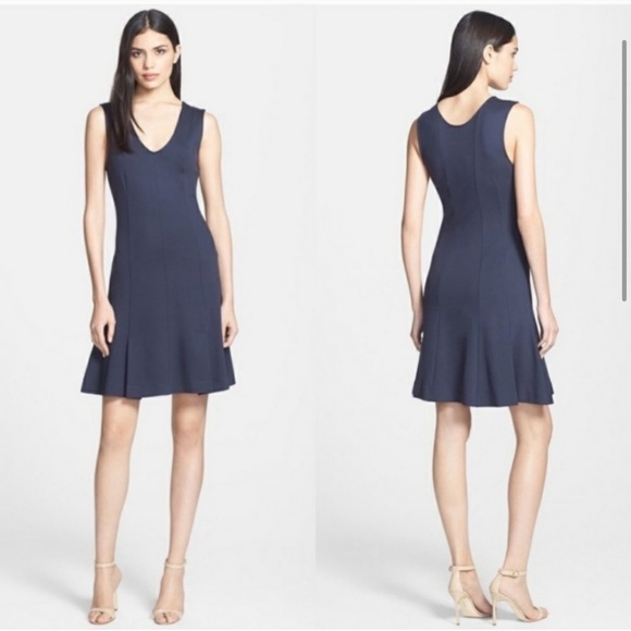 Theory Canneros Uniform Blue V-Neck Crepe Flounder Pryor Dress size Large - Picture 1 of 12